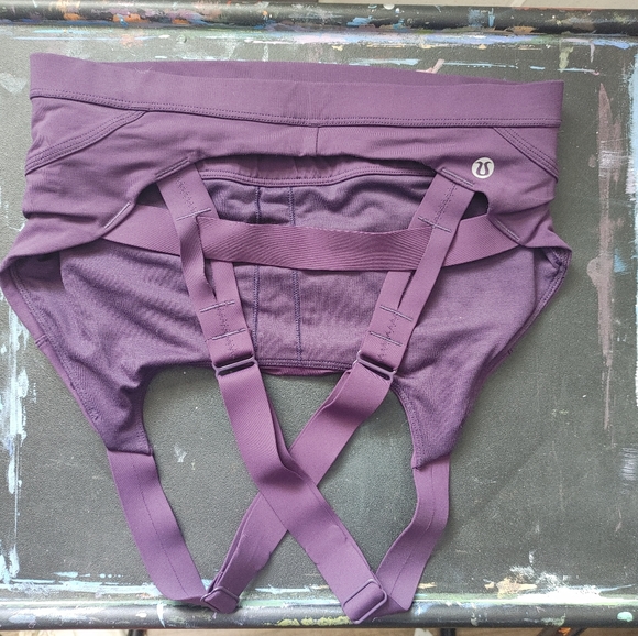 Lululemon built-in sports bra Crop top - Picture 2 of 4